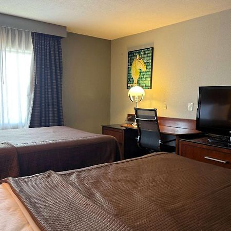 Travelodge By Wyndham Bloomington Exteriér fotografie